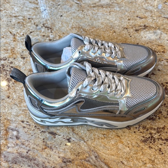 SANDRO FLAME SNEAKERS SIZE 39 - Picture 2 of 11